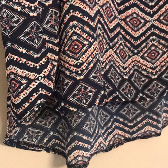 PINK ROSE Blue & Pink Print Blouse - Size 3X - Picture 3 of 9